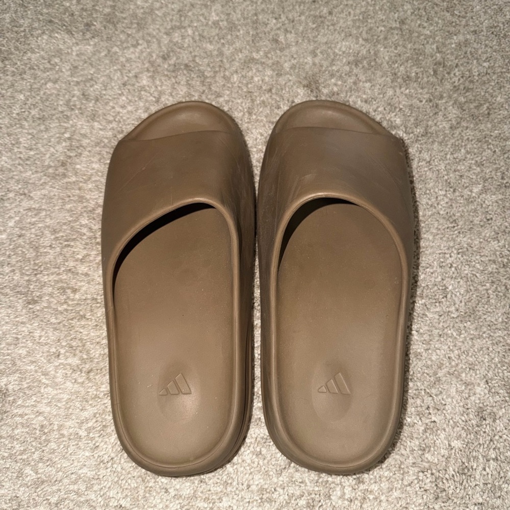 Adidas Earthy Brown Slide Sandals